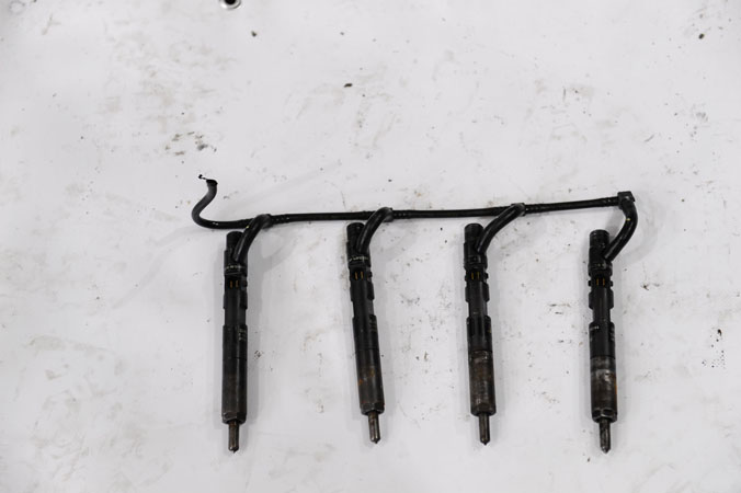 R 11 ÇIKMA YEDEK PARÇA MEGAN2-CLİO-KANGO 1.5 ENJEKTÖR